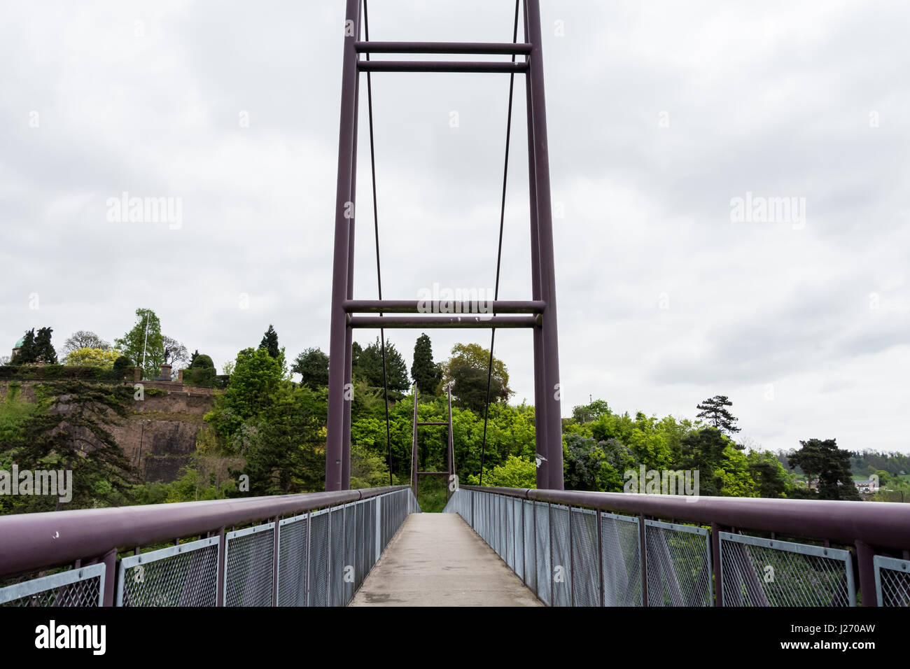 The suspension bridge that leads to Bridgnorth railway station, Shropshire, UK Stock Photo