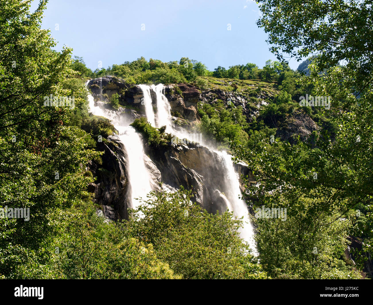 Cascate Acquafraggia High Resolution Stock Photography And Images Alamy
