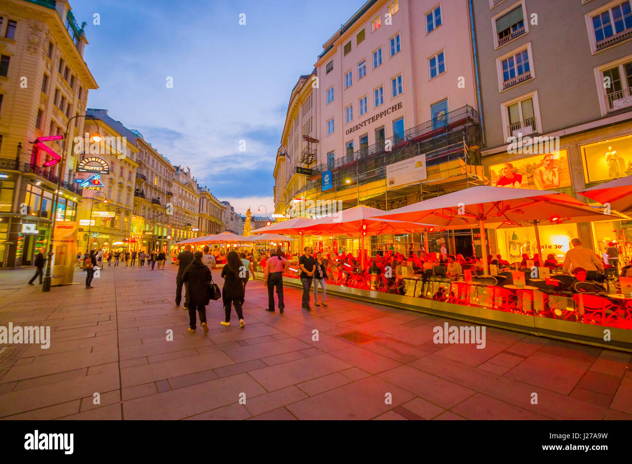 Vienna, Austria - 11 August, 2015: Walking around Singerstrasse and Graben  area as evening lights set in, very charming, clean city streets Stock  Photo - Alamy