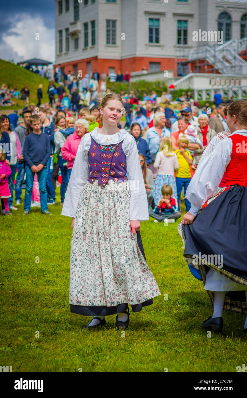 Swedish Traditional Clothing: The Ultimate Guide (2023 ...