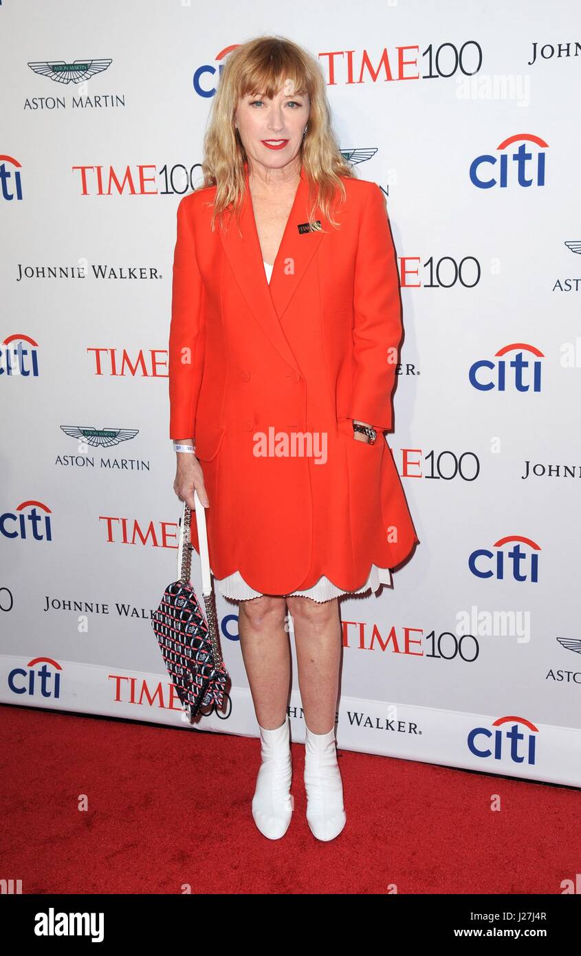 New York, NY, USA. 25th Apr, 2017. Cindy Sherman at arrivals for TIME 100 Gala Dinner 2017, Jazz at Lincoln Center's Frederick P. Rose Hall, New York, NY April 25, 2017. Credit: Kristin Callahan/Everett Collection/Alamy Live News Stock Photo