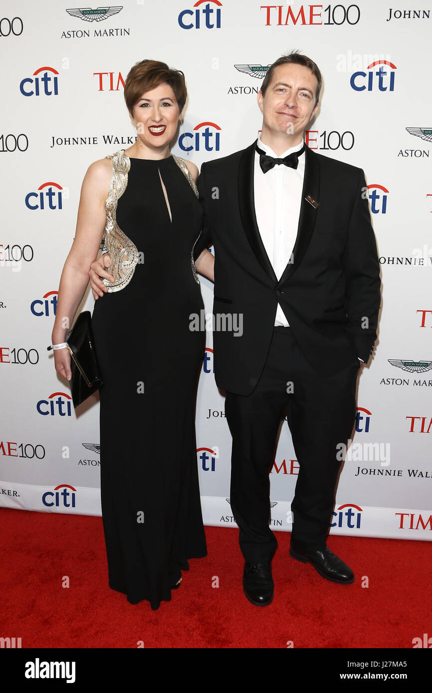 New York, USA. 25th April, 2017. Wendy Cino (L) and Michael Gillon attend the Time 100 Gala at Frederick P. Rose Hall on April 25, 2017 in New York City. Credit: Debby Wong/Alamy Live News Stock Photo
