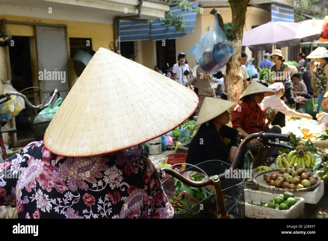 The colorful markets in the old city of Hanoi, Vietnam. Stock Photo