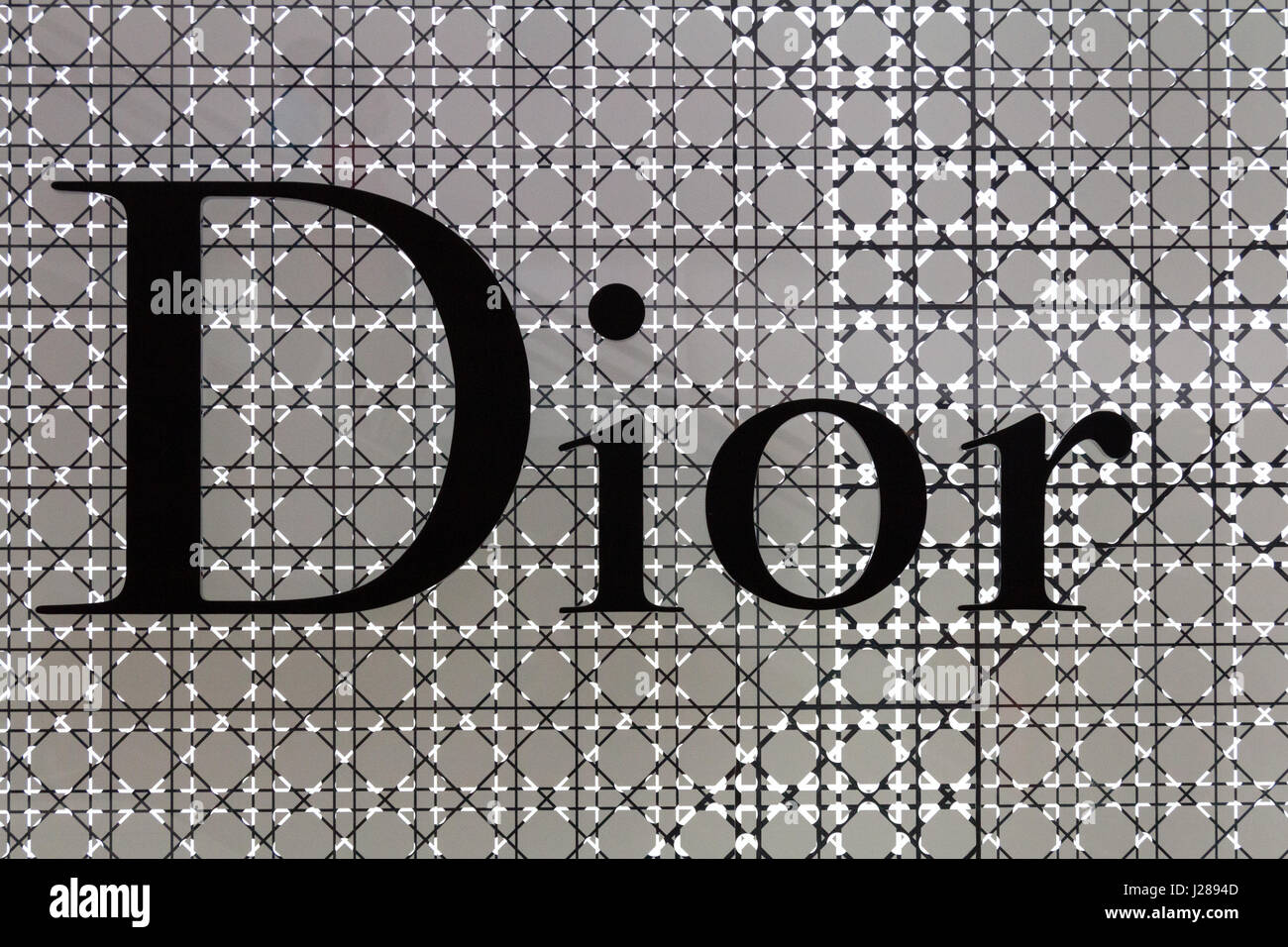 Dior label hi-res stock photography and images - Alamy