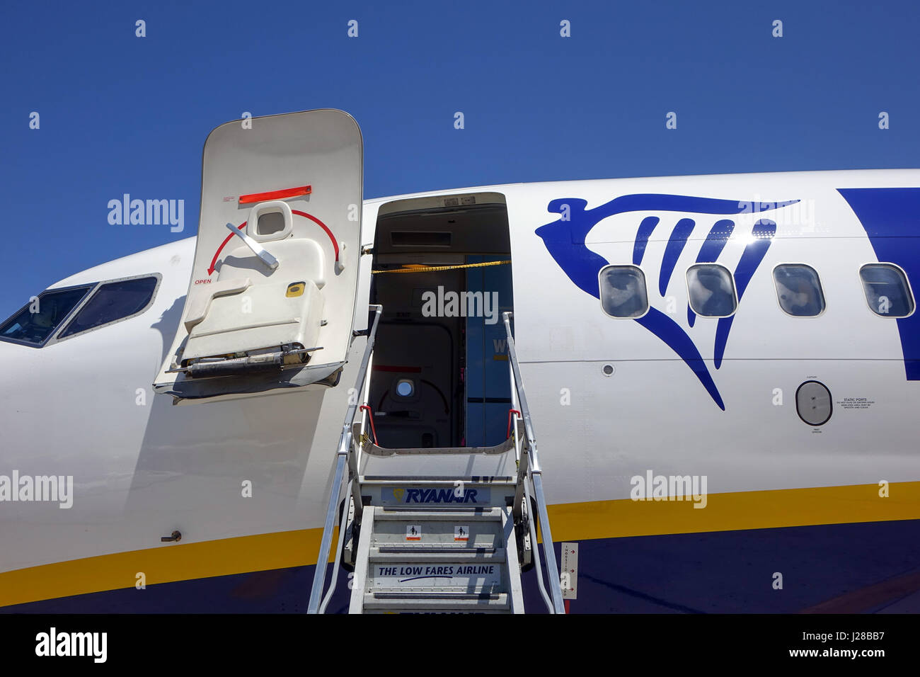 Ryanair Boeing 737 at London Stansted airport Stock Photo Alamy
