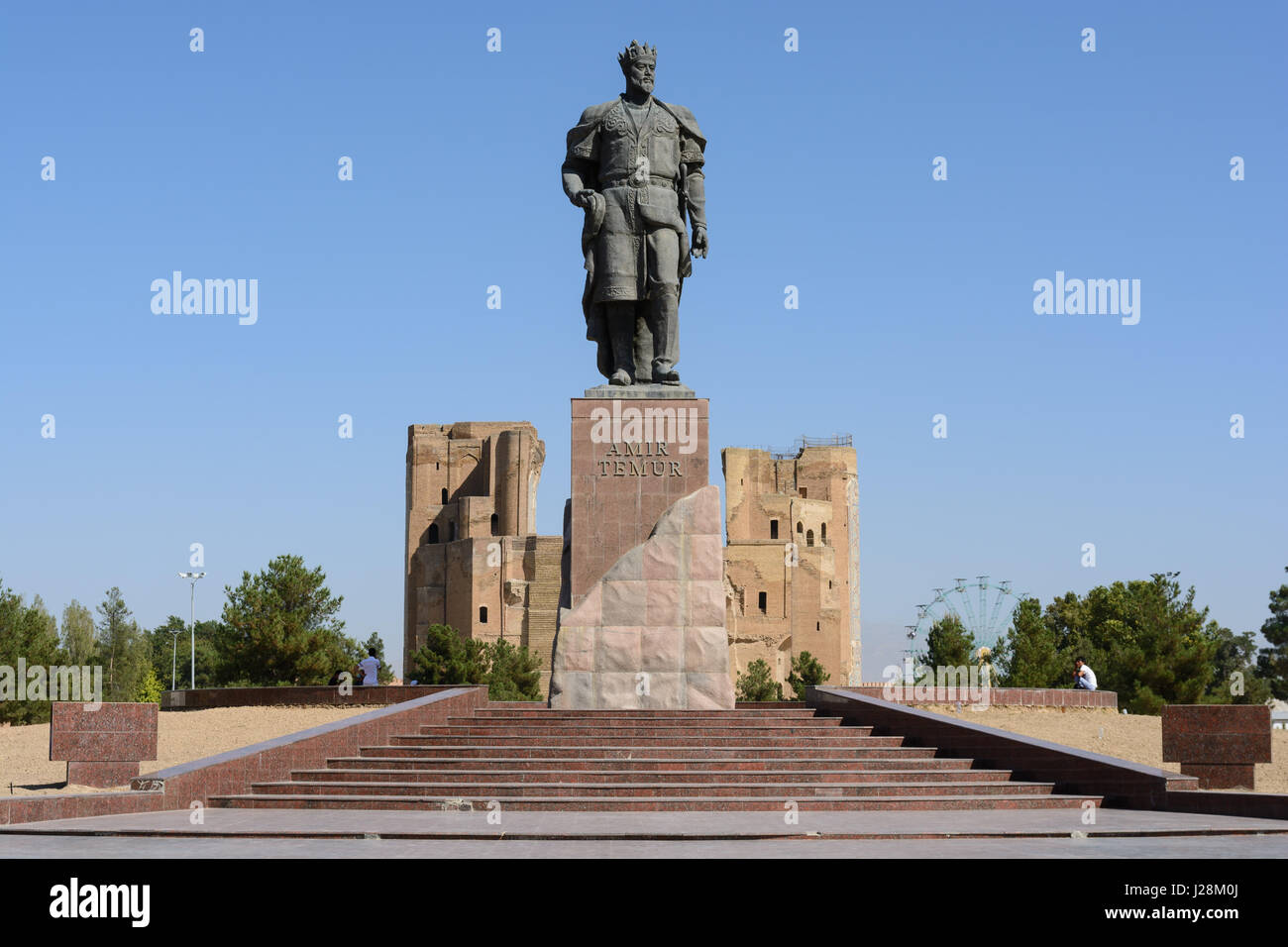 The monument to the Turco-Mongol conqueror Amir Timur in Shahrisabz,  Uzbekistan Stock Photo - Alamy