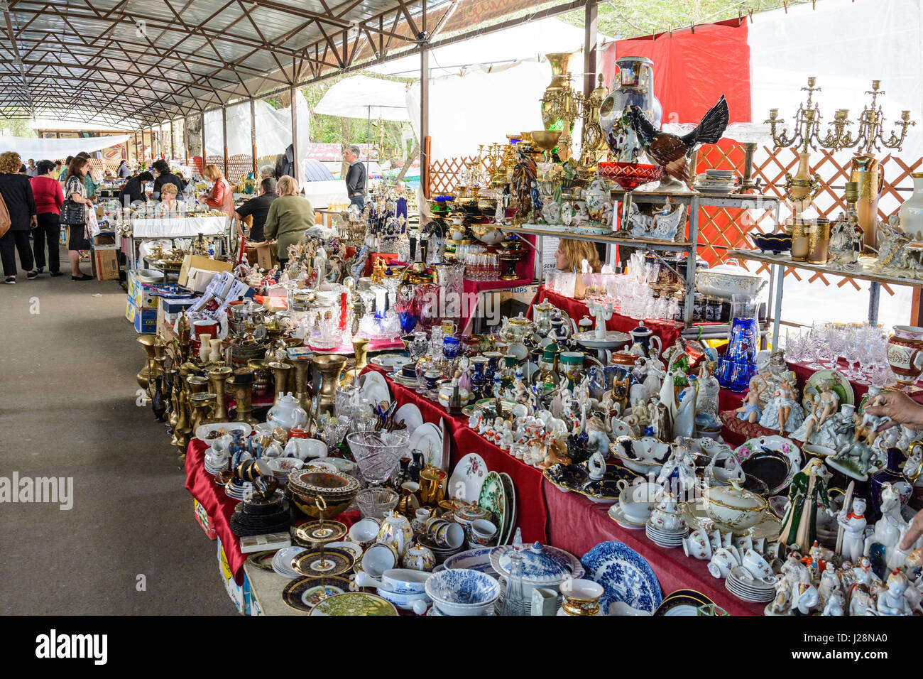 Armenia, Yerevan, Kentron, On the vernissage, the permanent antique and