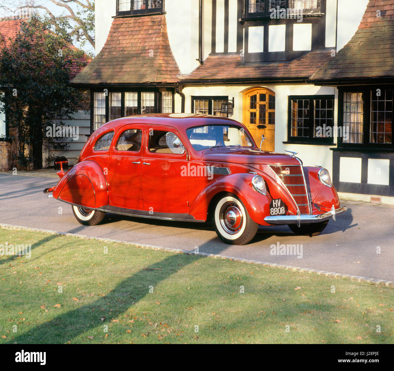 1939 Lincoln Zephyr VIN: H84412 - CLASSIC.COM, image size:1300x1225