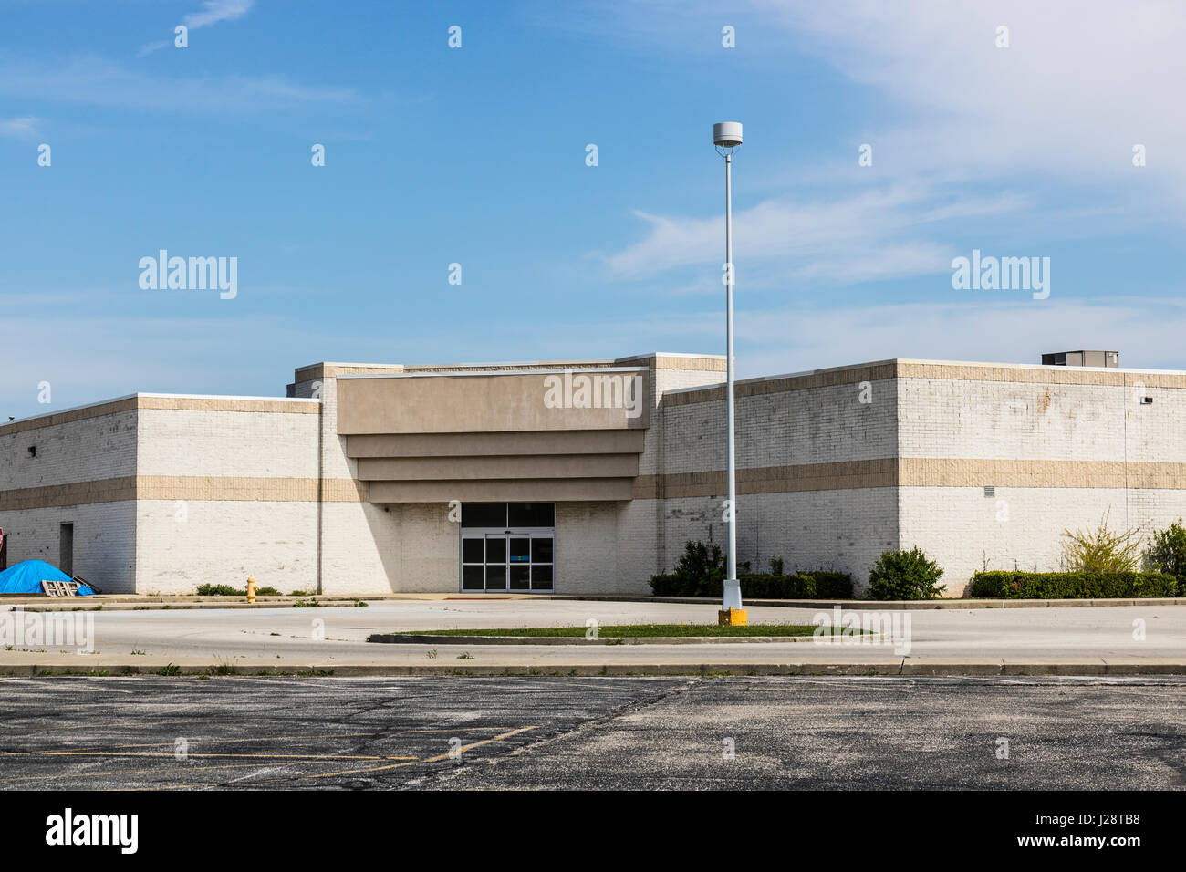Marion - Circa April 2017: Recently shuttered Sears Retail Mall Location. According to a regulatory filing, Sears Holdings Corp. lost more than $2 bil Stock Photo