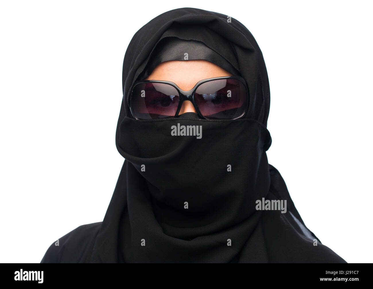 muslim woman in hijab and sunglasses over white Stock Photo 139110951