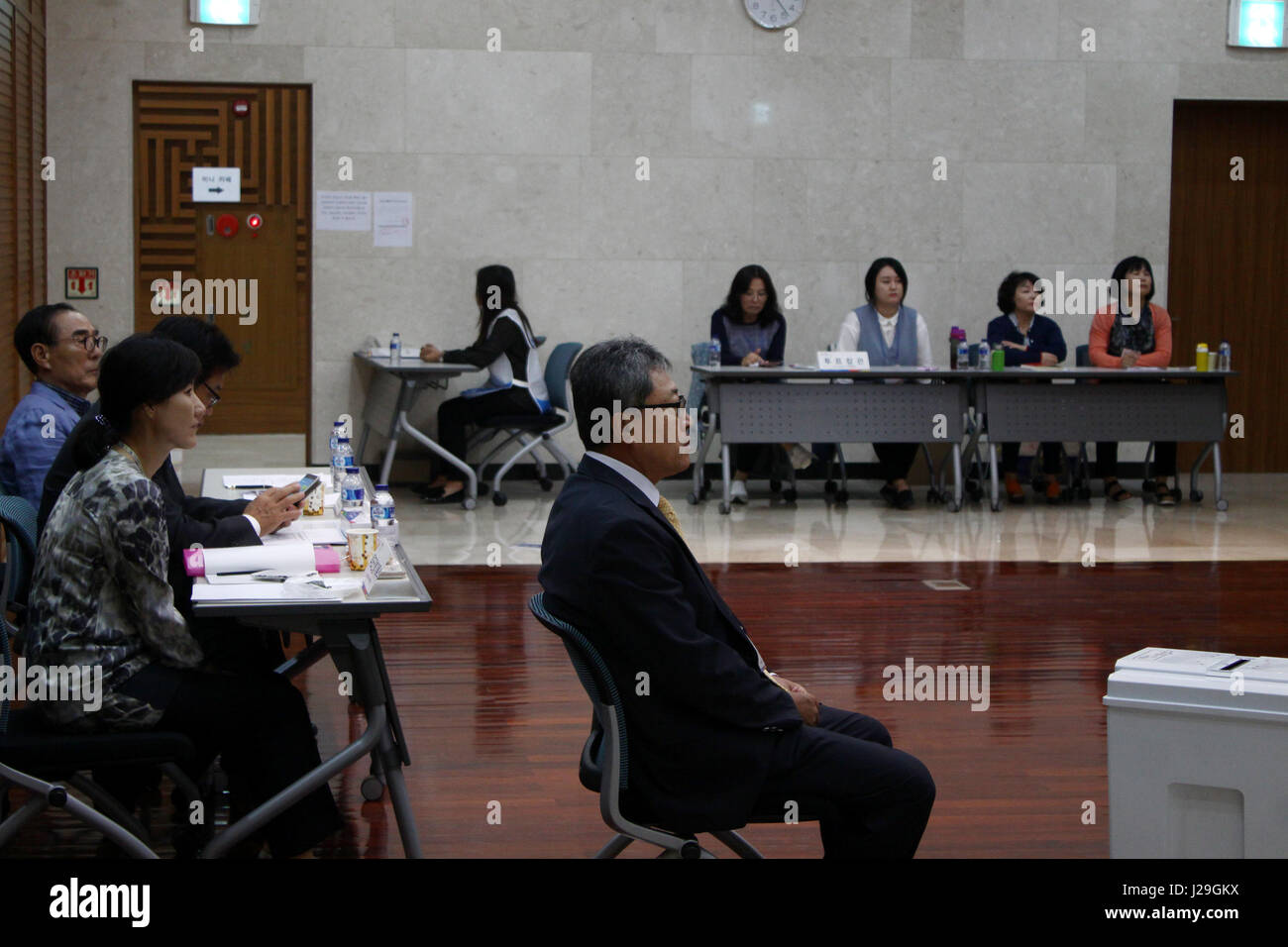 Jakarta, Indonesia. 26th April, 2017. South Koreans in Indonesia give