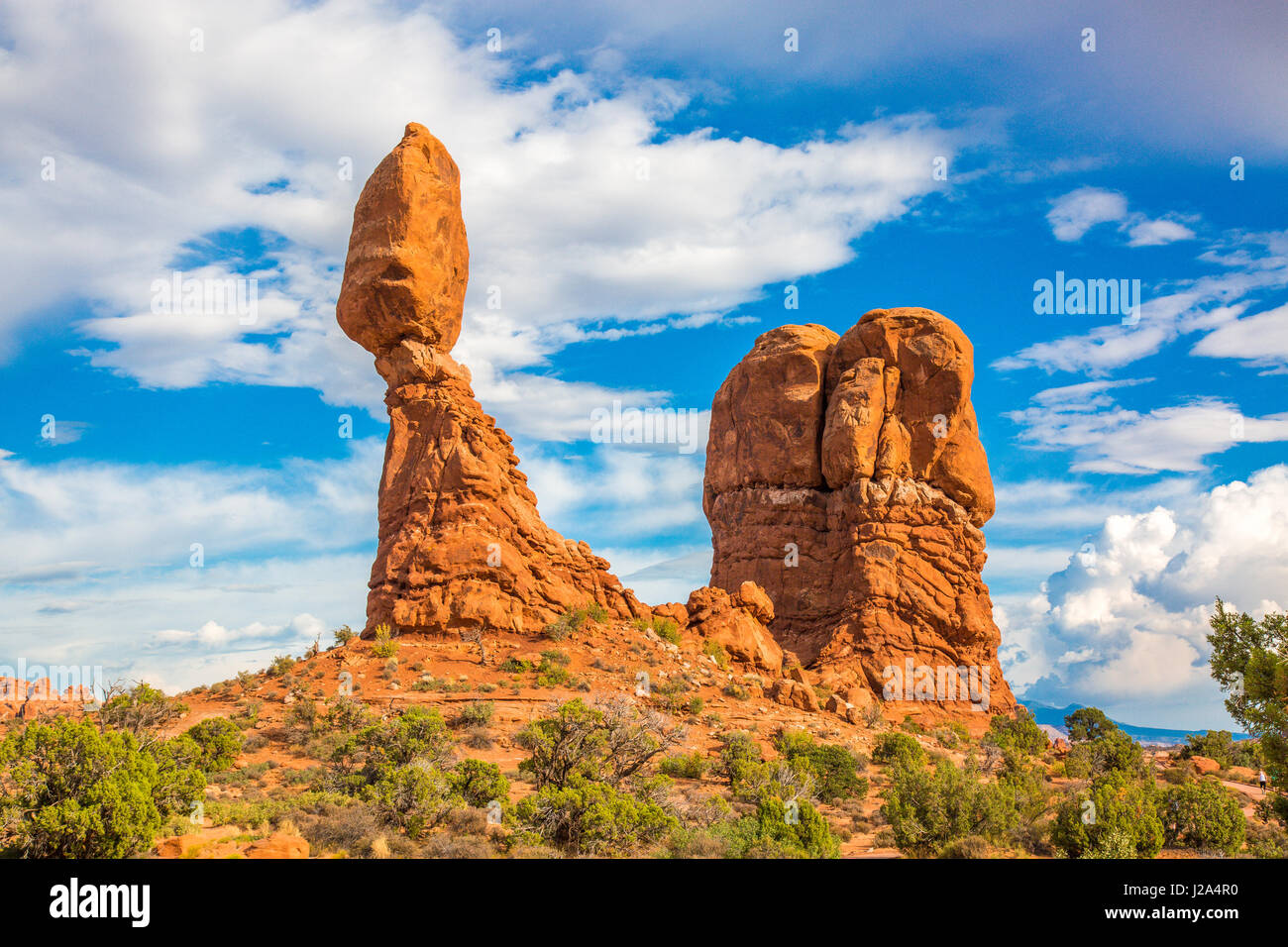 Beautiful balancing rock formations hi-res stock photography and images ...