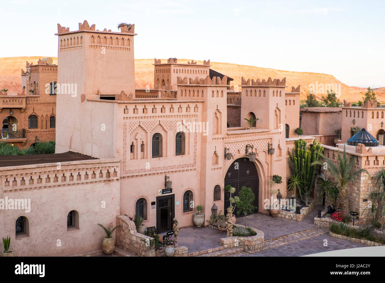 morocco-ouarzazate-ait-benhaddou-a-typical-small-hotel-in-style-and