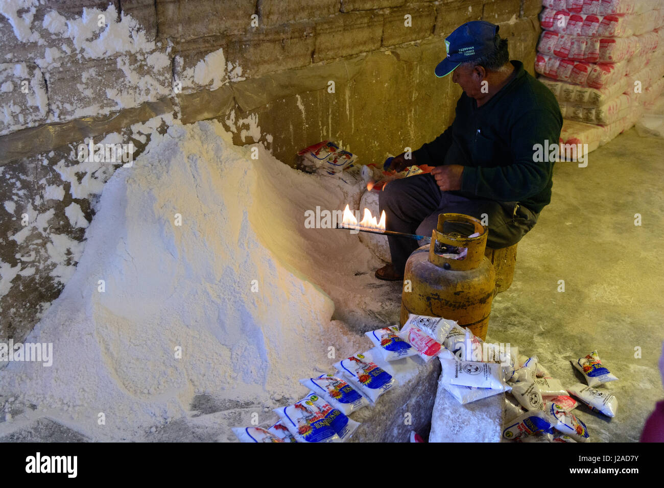 Bolivia, Departamento de Potosí, Uyuni, salt is bottled Stock Photo