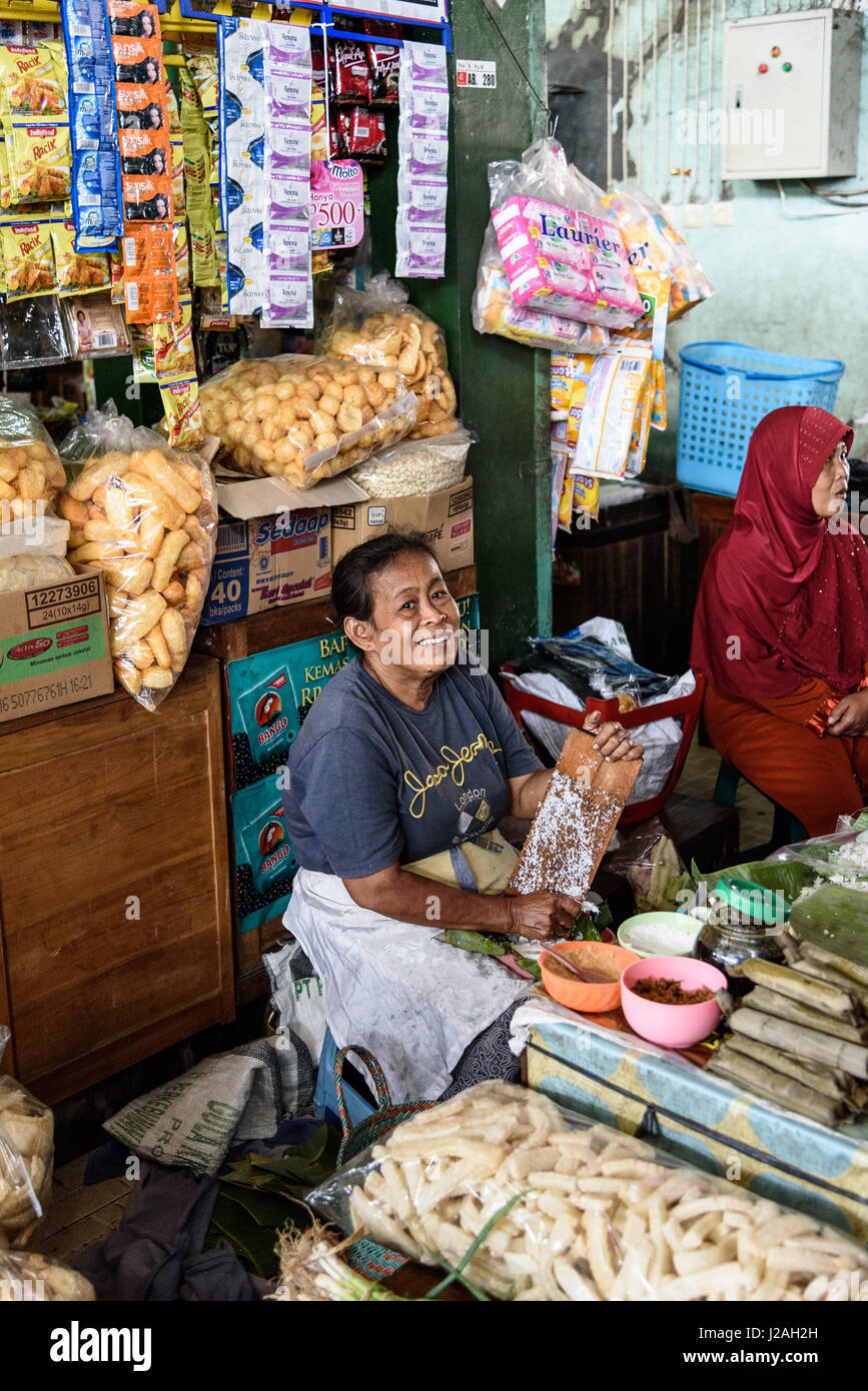 Indonesia, Java, Yogyakarta, market scenes Stock Photo Alamy