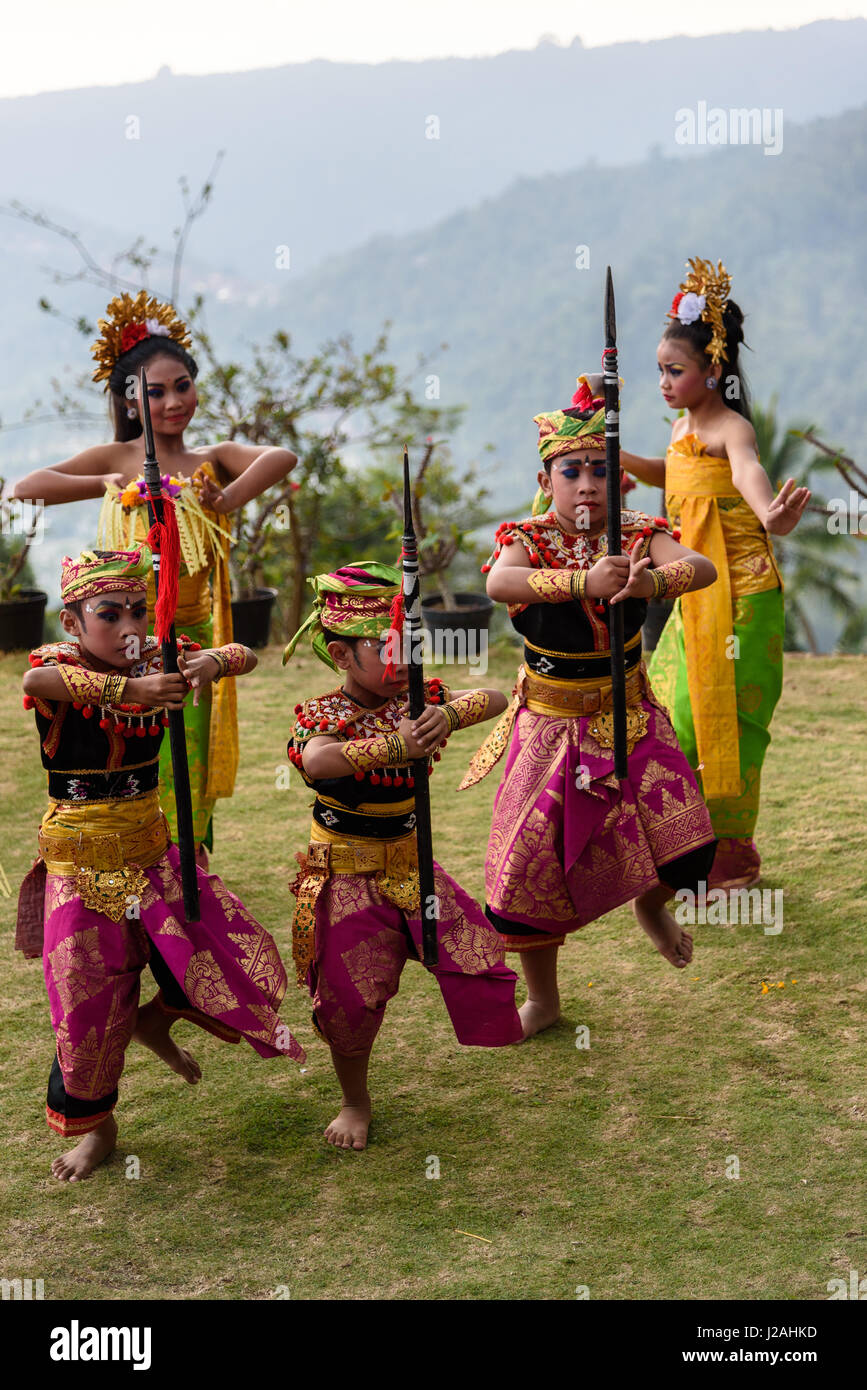 Indonesia, Bali, Kabul Buleleng, performance of the Ramayana epic by the local dance school, which is accompanied by the Gamelan School Orchestra Stock Photo