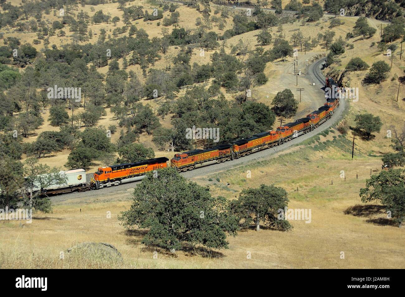BNSF powered freight train near Tehachapi Loop, California, USA Stock ...