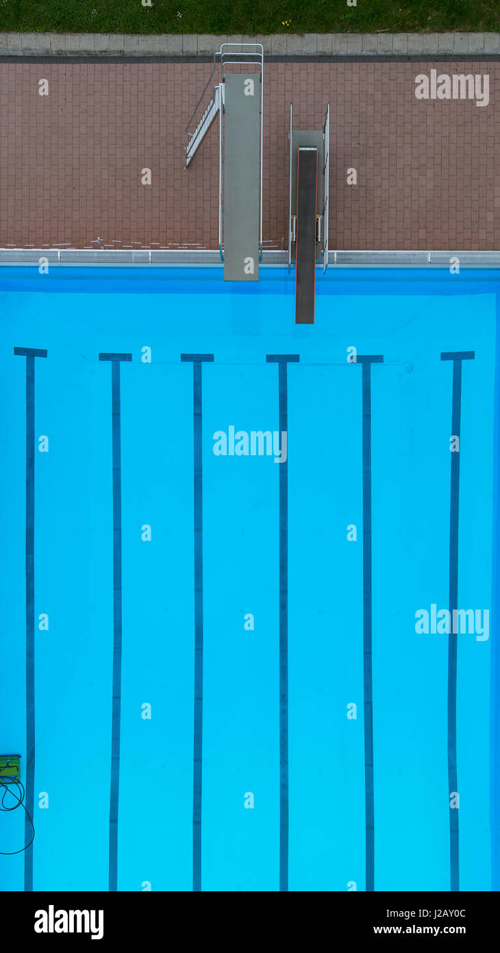 No diving swimming pool hi-res stock photography and images - Alamy
