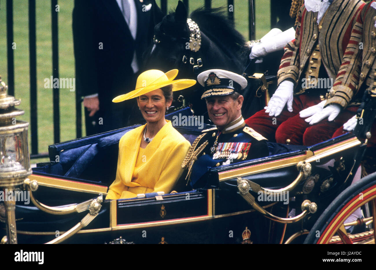 Prince Philip and Mrs Susan Barrantes returning to Buckingham Palace by coach following the wedding of Prince Andrew and Sarah Ferguson 1986 Stock Photo