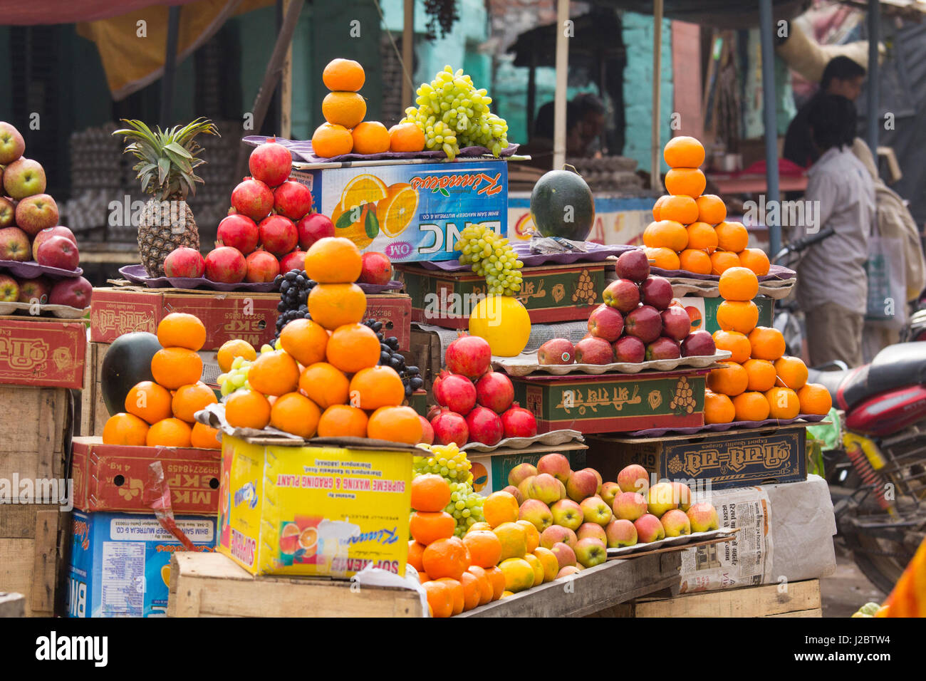 Varanasi assorted fresh hires stock photography and images Alamy