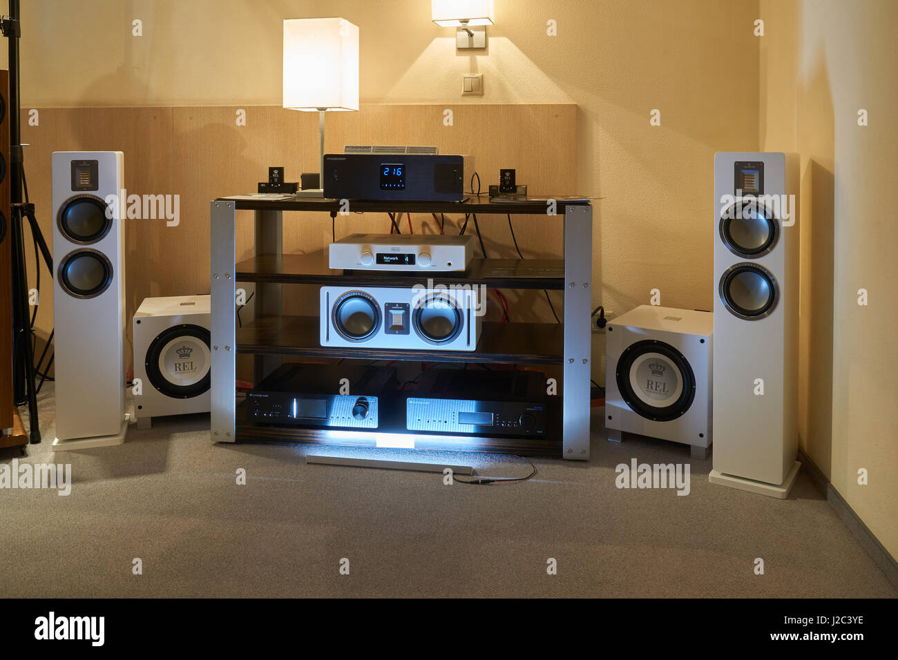 High end audio hi-res stock photography and images - Alamy
