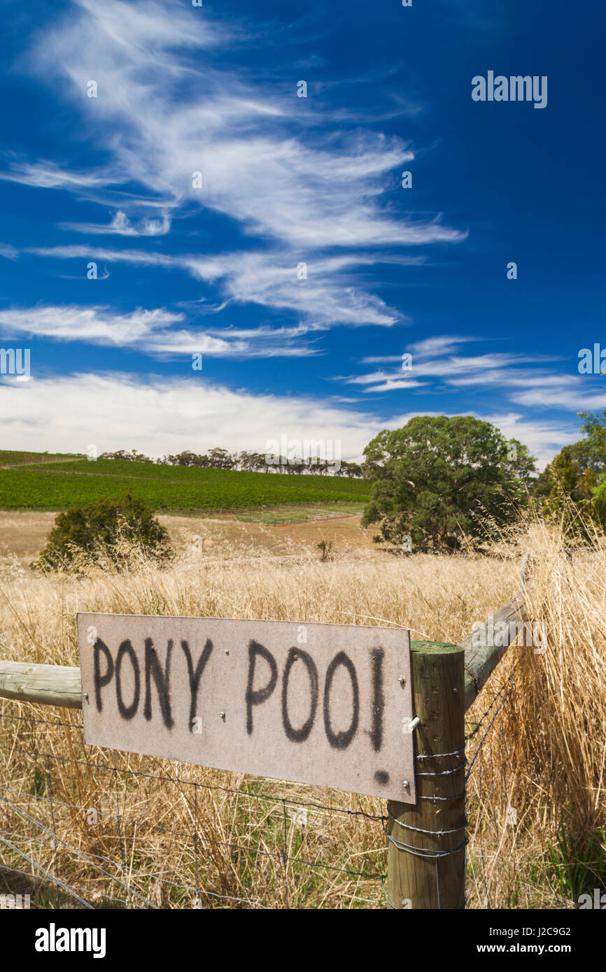 Australia, Barossa Valley, Cockatoo Valley, sign for pony poo
