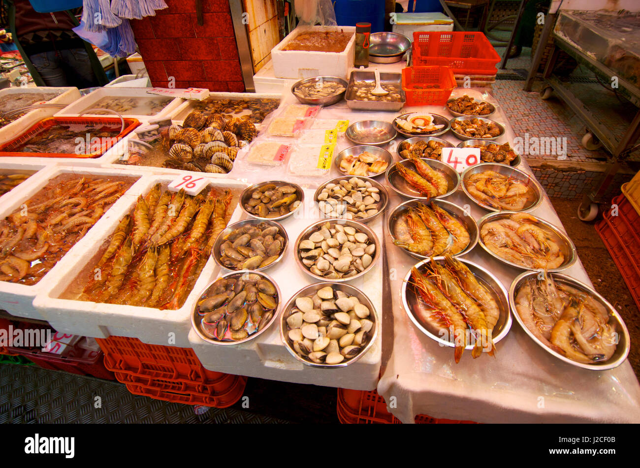A Hong Kong street fish market displays its wares Stock Photo Alamy