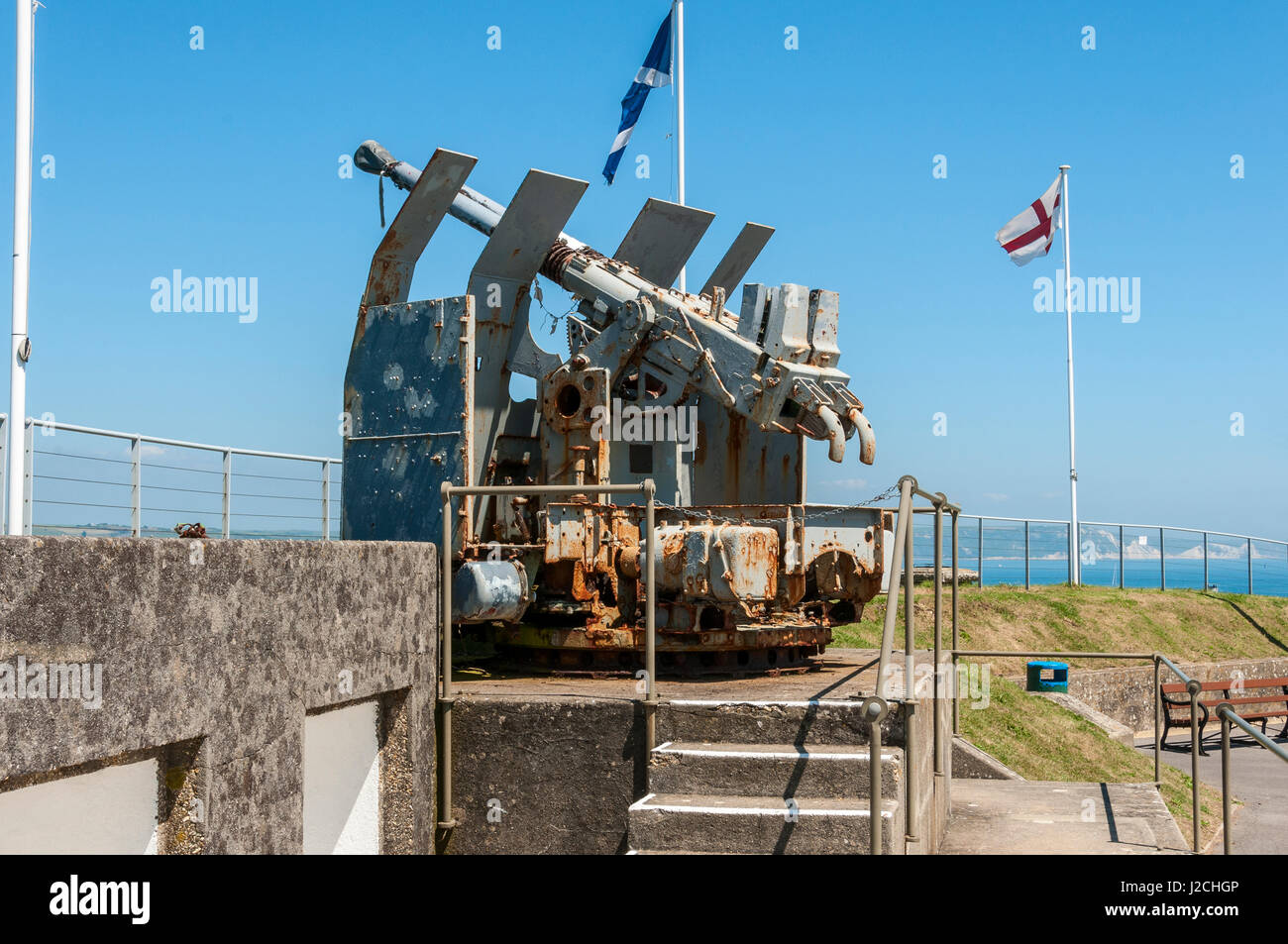 A 40mm twin barrelled Bofors anti-aircraft gun rests on a gun emplacement platform on the ramparts of Nothe Fort to protect the harbour Stock Photo