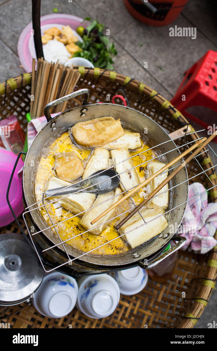 Vietnam, Hanoi. Street food, hot pot Stock Photo Alamy