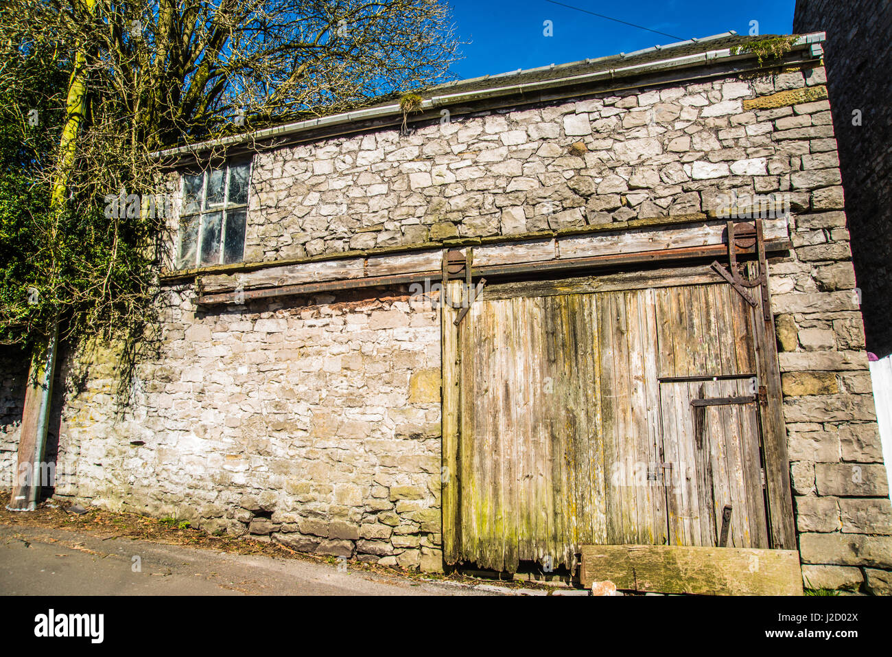 the old rotten barn Tidswell Ray Boswell Stock Photo - Alamy