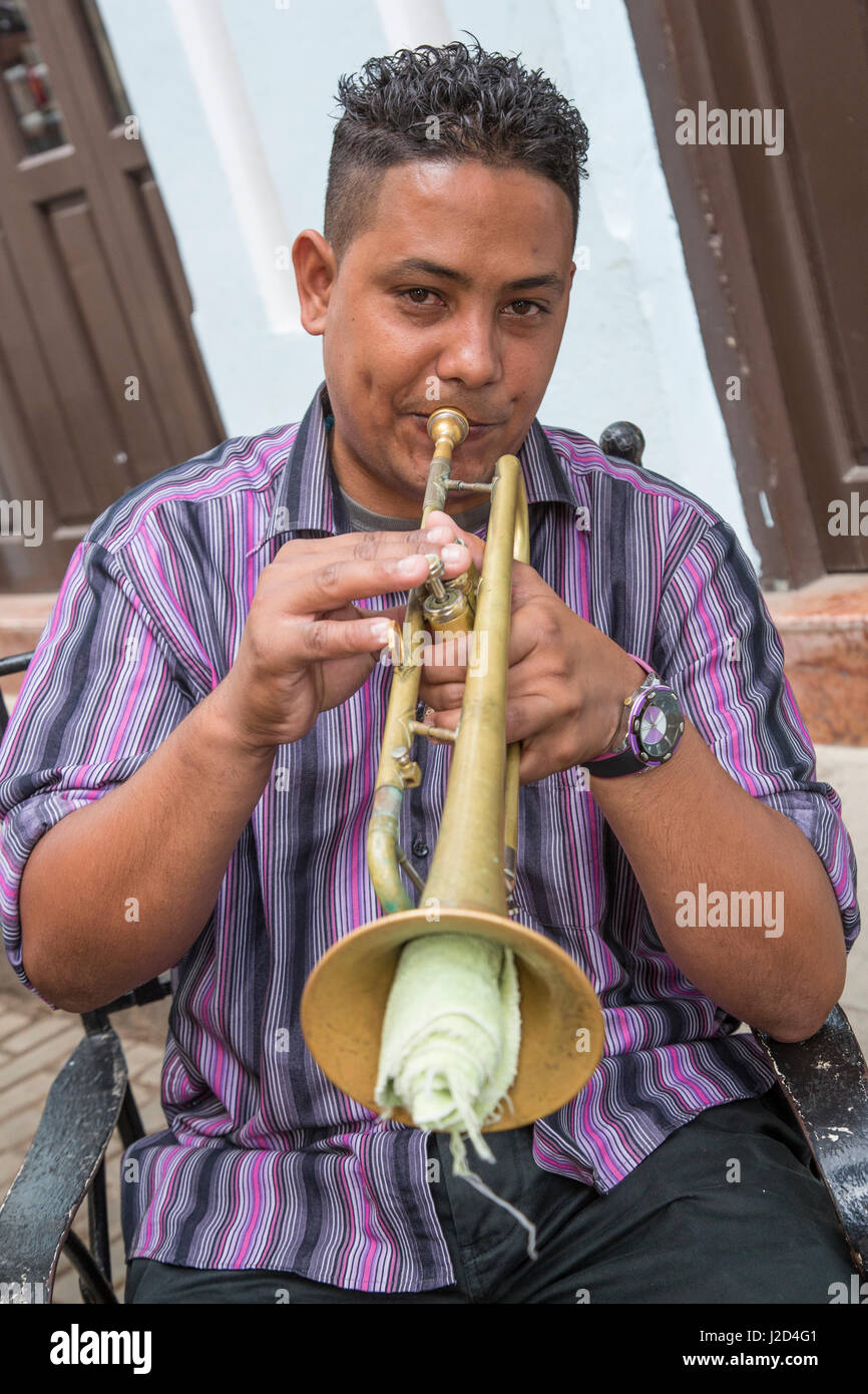Man playing trumpet hires stock photography and images Alamy