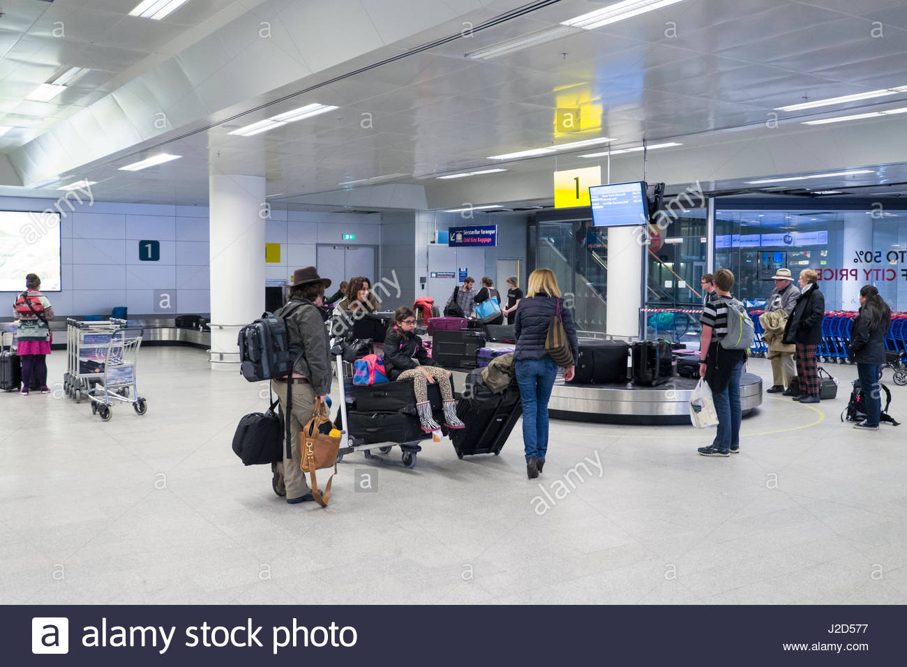 Suitcases Stacked Stock Photos & Suitcases Stacked Stock Images Alamy