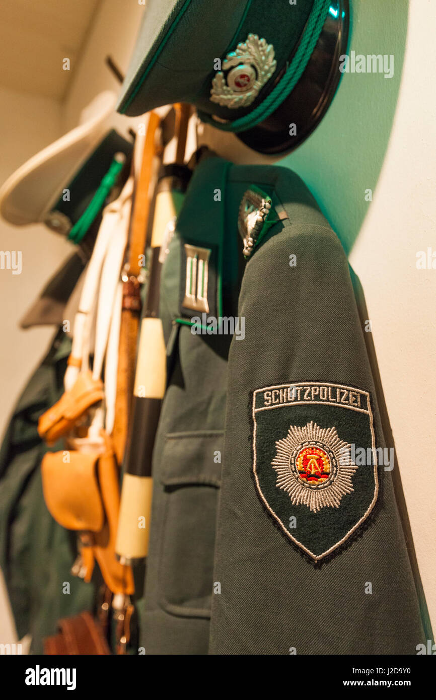 Ddr uniform police hi-res stock photography and images - Alamy