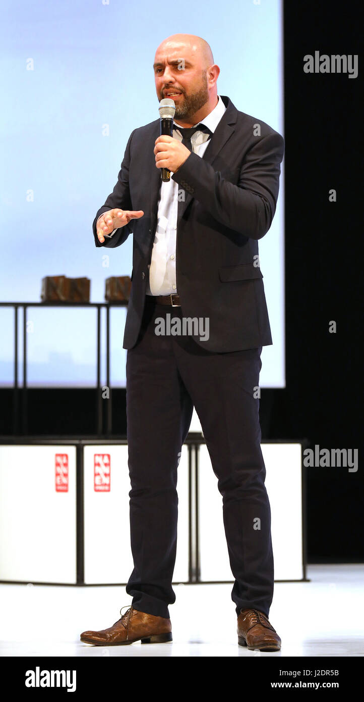 Hamburg, Germany. 27th Apr, 2017. Writer and cabaret performer Serdar Somuncu speaking at the awarding of the Nannen prize in Hamburg, Germany, 27 April 2017. Photo: Georg Wendt/dpa/Alamy Live News Stock Photo
