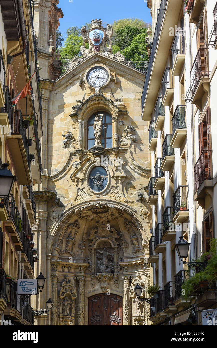 Old town san sebastian facade hi-res stock photography and images - Alamy