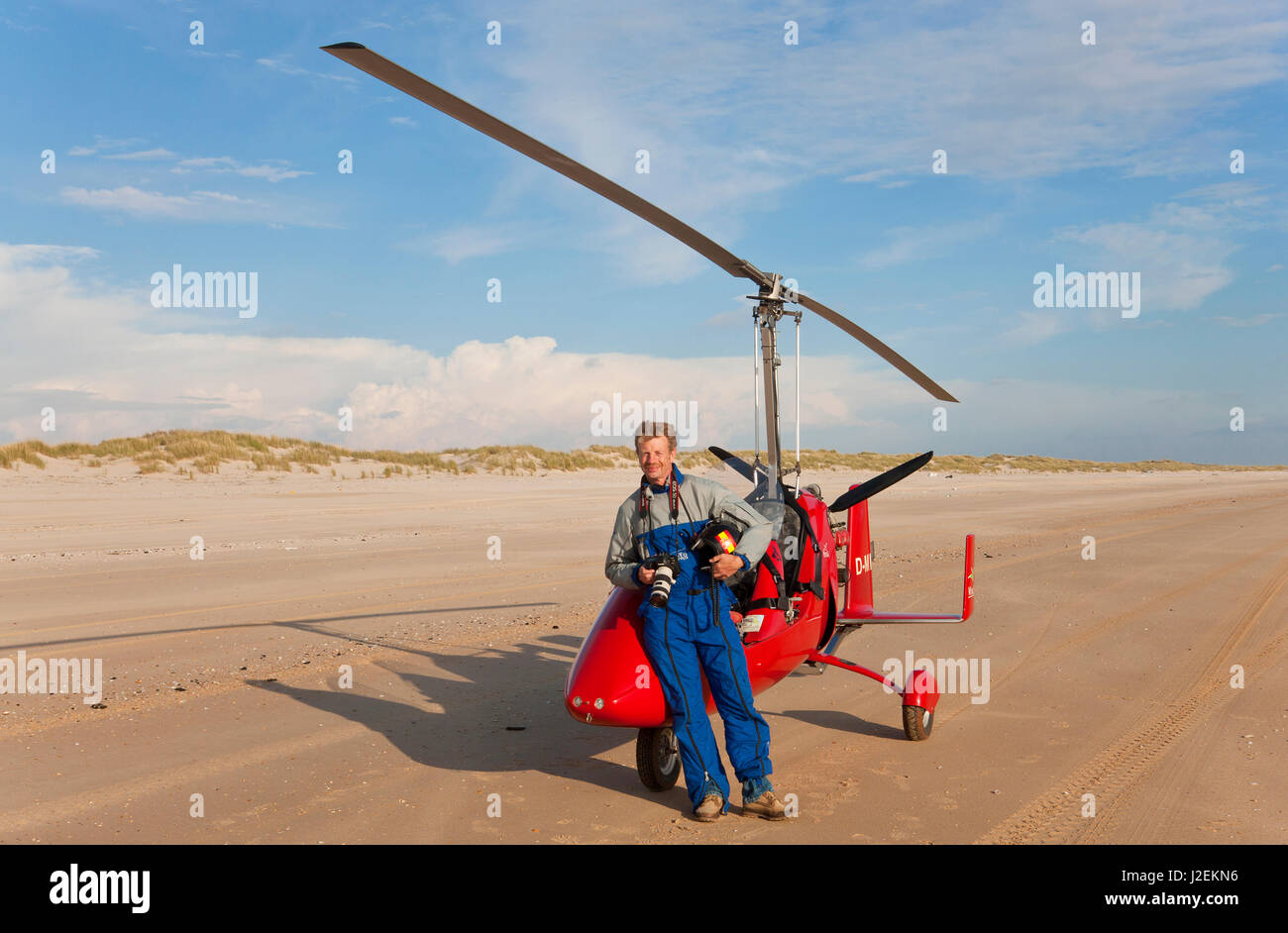 Gyrocopter on the beach hires stock photography and images Alamy
