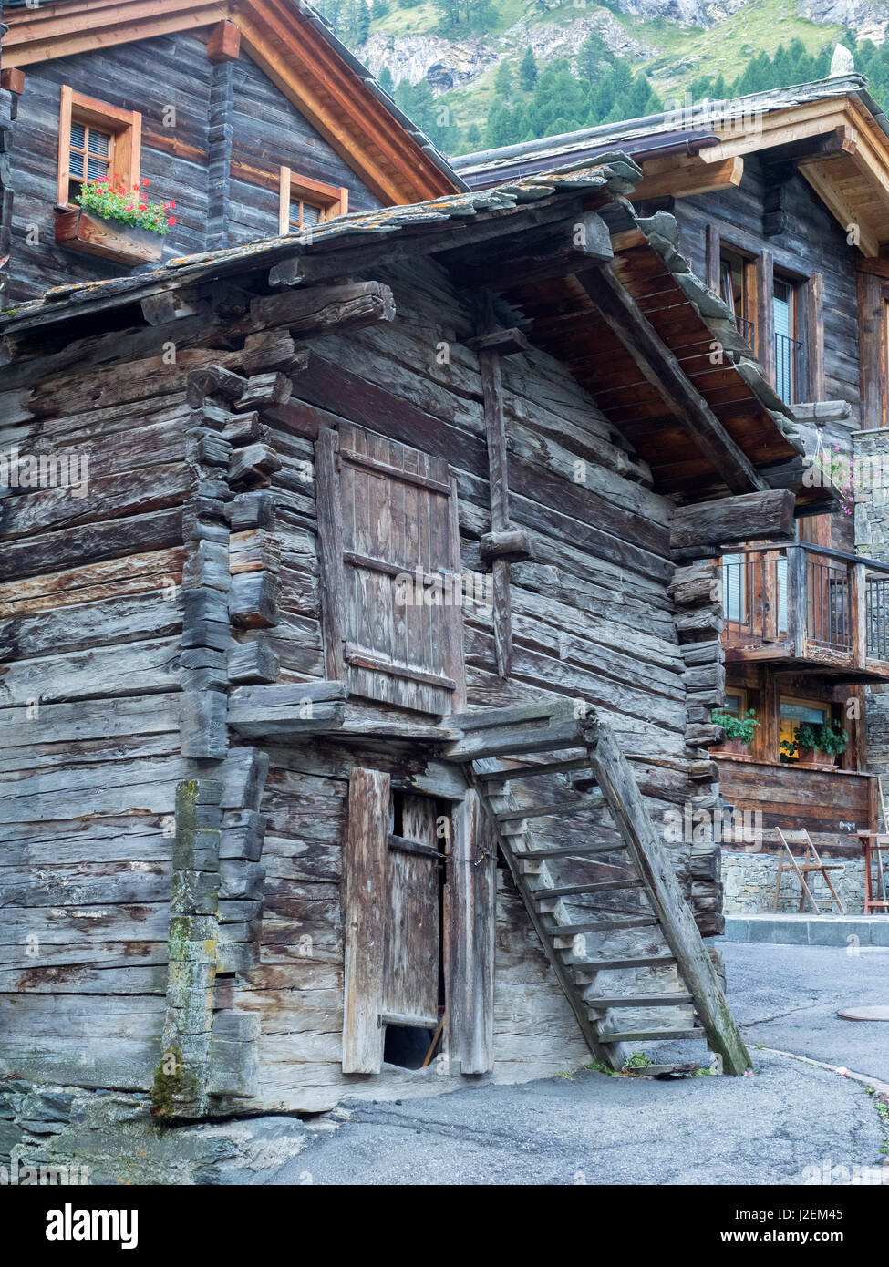 Switzerland, Zermatt, Old Town (Hinterdorf), oldest part of the village