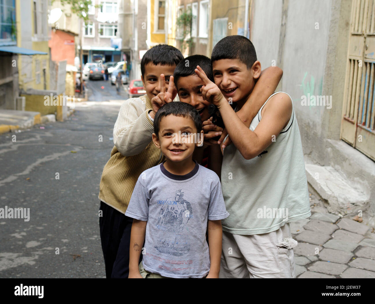 Istanbul guys : r/youngpeople