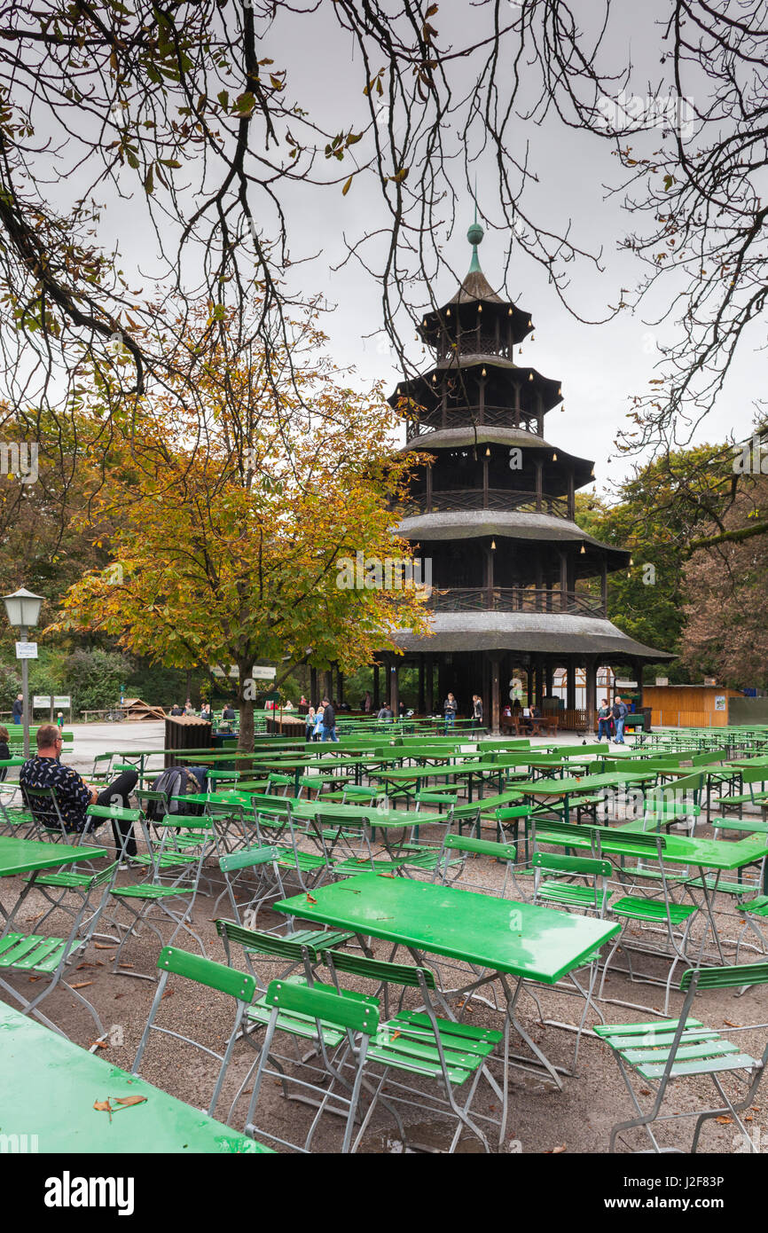 Germany, Bavaria, Munich, Englischer Garten Park, Chinesischer Turm
