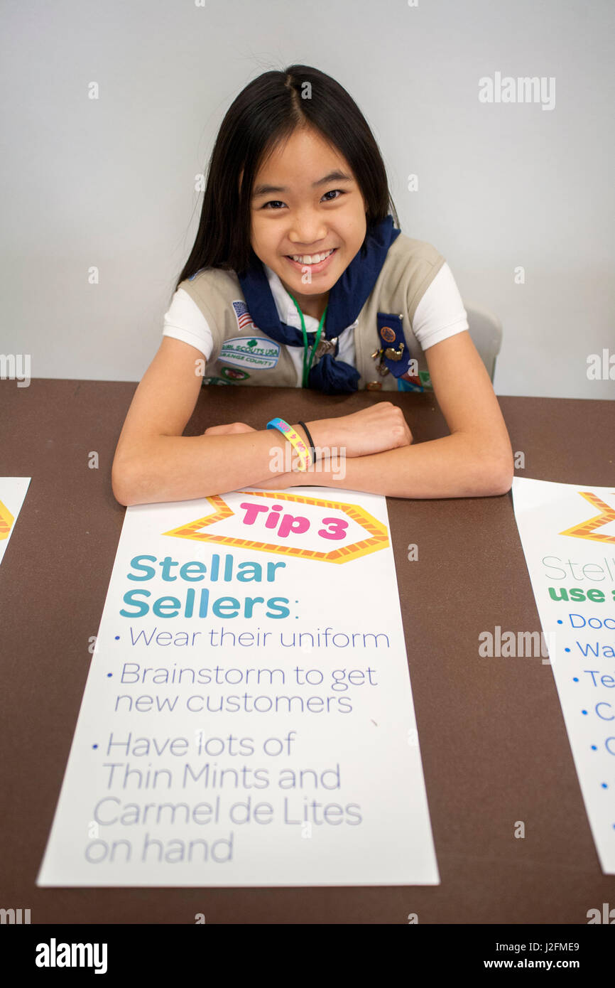 Female kids children scout High Resolution Stock Photography and Images