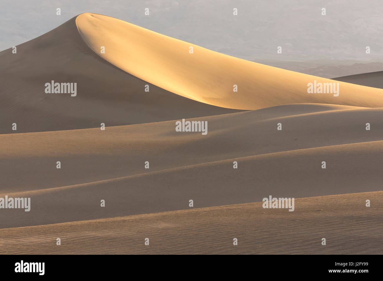 Mesquite Flat Sand Dunes at dawn, Death Valley, California Stock Photo ...
