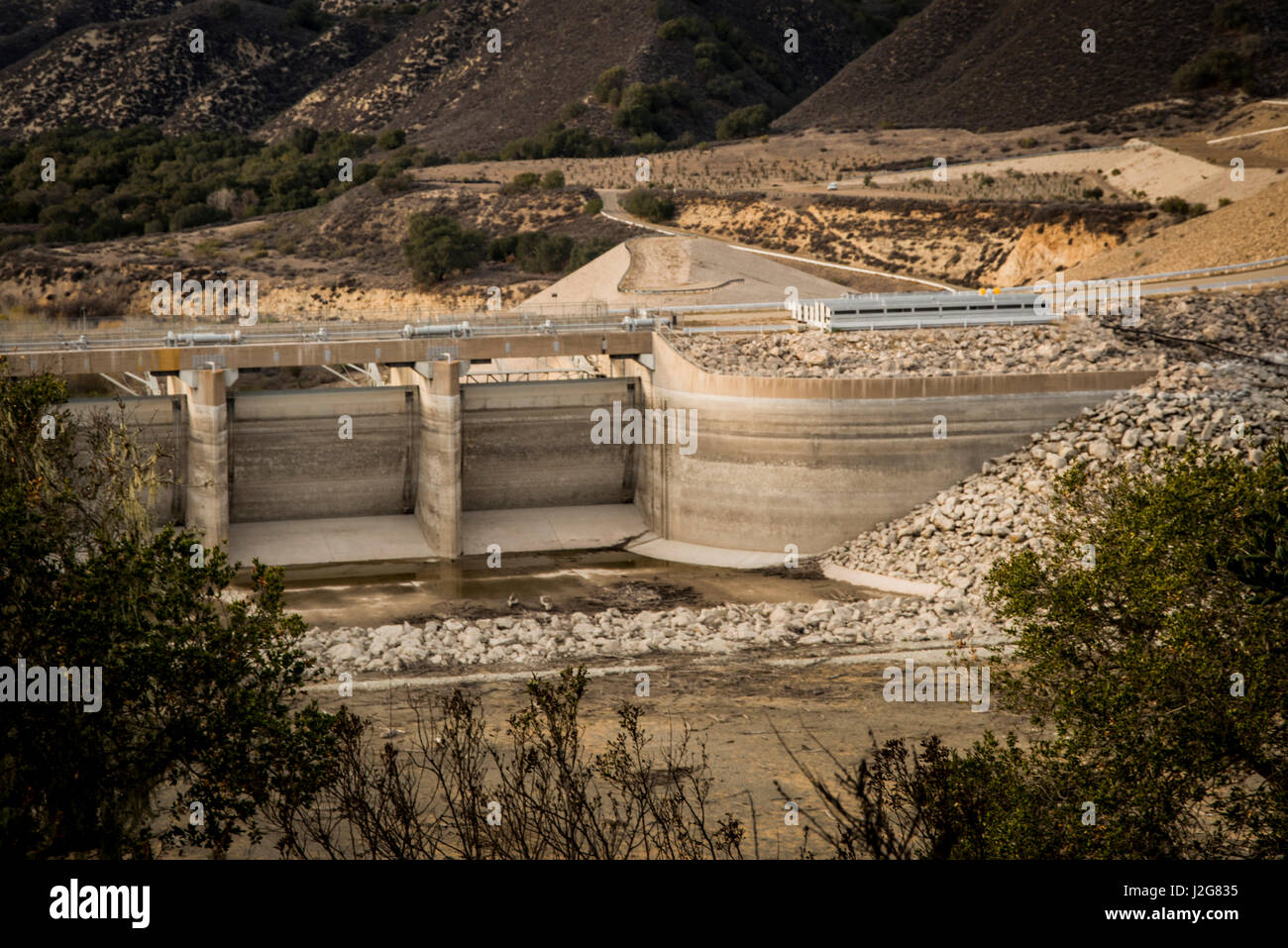 Inflow spillway hi-res stock photography and images - Alamy