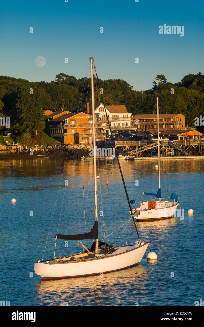 USA, Maine, Boothbay Harbor, boats, dusk Stock Photo Alamy