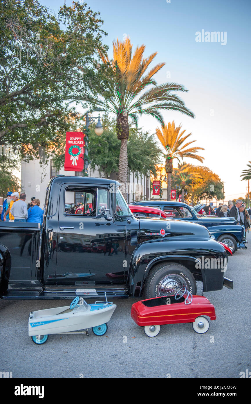 Classic car show, New Smyrna Beach, Florida, USA Stock Photo Alamy