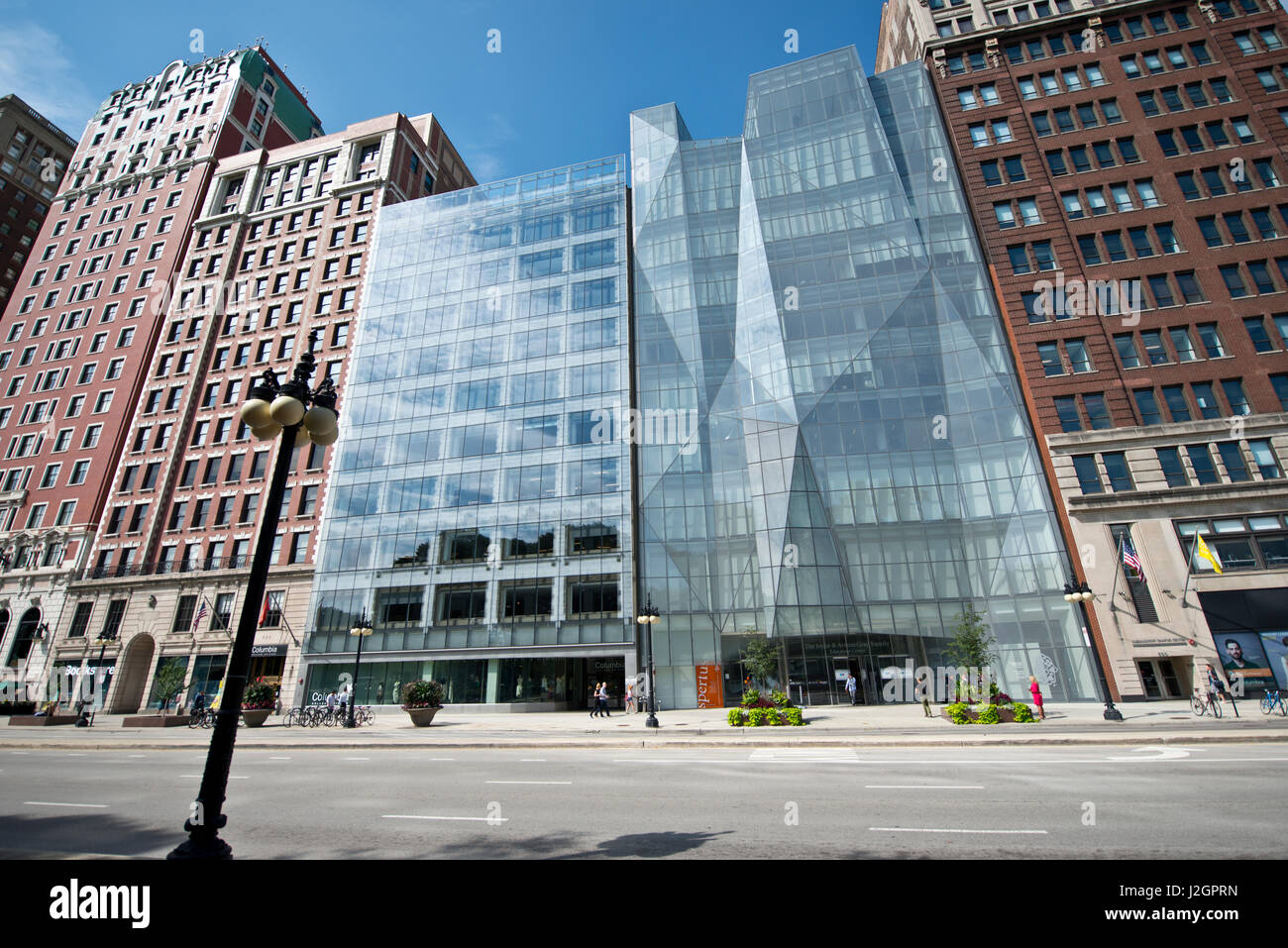 USA, Illinois, Chicago, Spertus Institute for Jewish Learning and Leadership, Michigan Avenue (Large format sizes available) Stock Photo