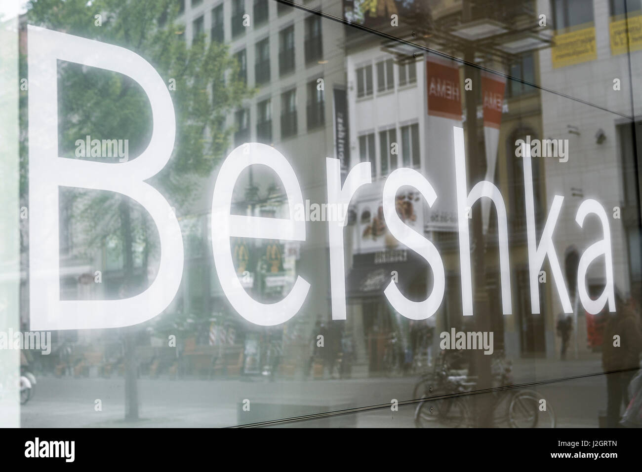 Bershka clothes store at the Meir in Antwerp Stock Photo - Alamy