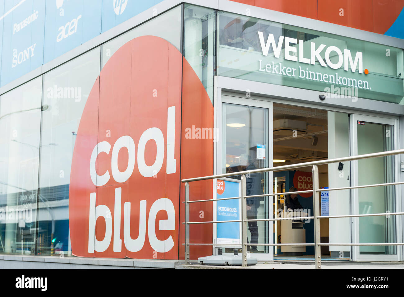 Coolblue store and logo on the A12 Boomsesteenweg in Antwerp Stock Photo