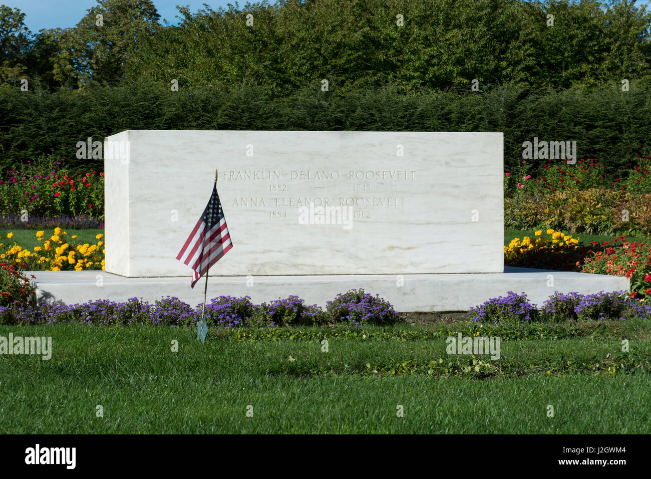 New York, Hyde Park. Home of FDR National Historic Site and National Park. Rose Garden and Grave site of Franklin and Eleanor Roosevelt. Stock Photo