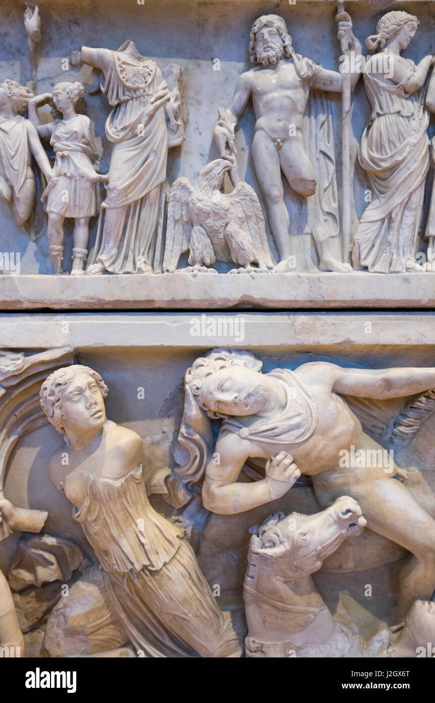 USA, Rhode Island, Providence, Rhode Island School of Design (RISD) Museum, detail of Roman sarcophagus, 2nd century AD Stock Photo