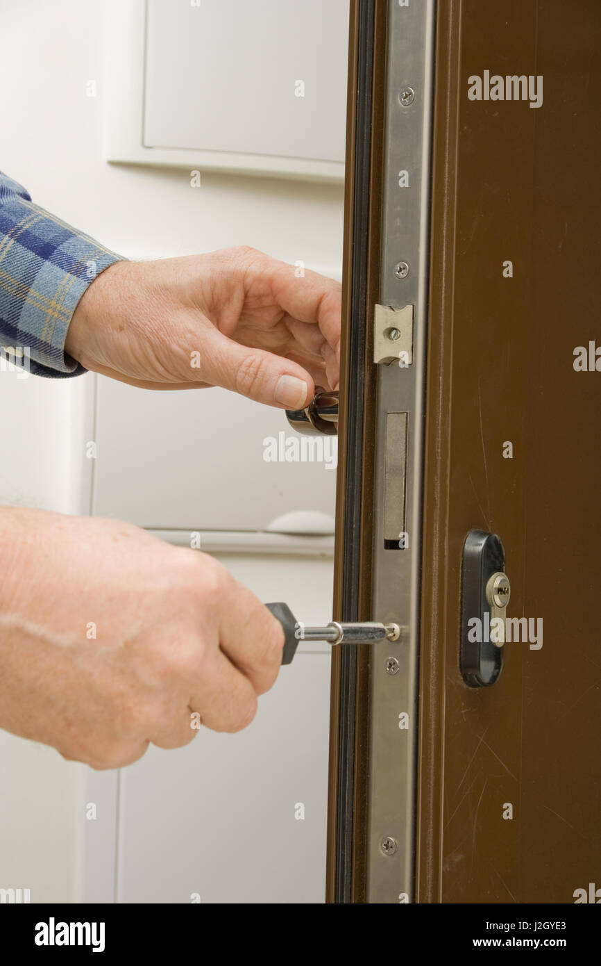 Cylinder lock hires stock photography and images Alamy